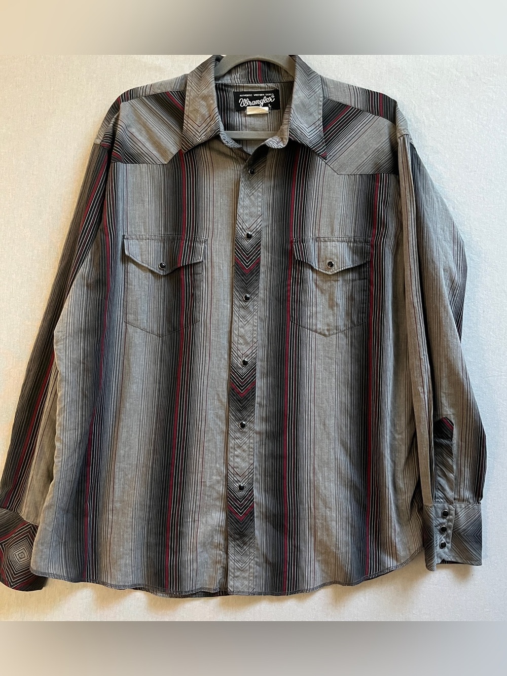 Wrangler Size L Cotton Gray Striped Pearl Snap Western Shirt